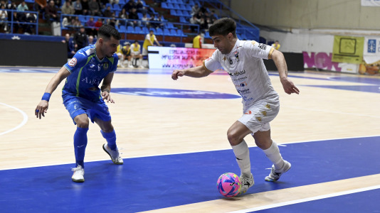 Fútbol sala. O Parrulo contra Valdepeñas