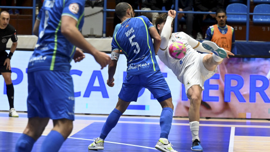 Fútbol sala. O Parrulo contra Valdepeñas