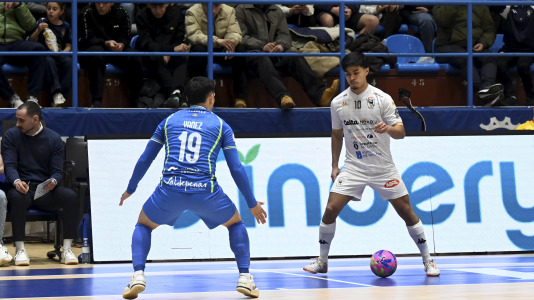 Fútbol sala. O Parrulo contra Valdepeñas