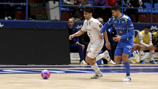 Fútbol sala. O Parrulo contra Valdepeñas