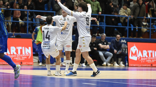 Fútbol sala. O Parrulo contra Valdepeñas