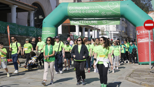 Pontedeume  andaina contra el cáncer