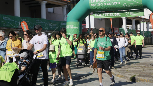 Pontedeume  andaina contra el cáncer