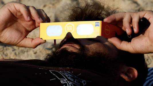Eclipse en Doniños