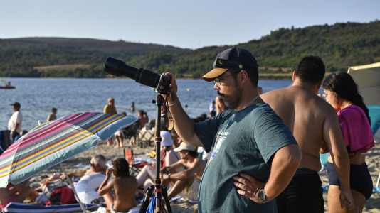 Viendo el eclipse desde el lago de As Pontes