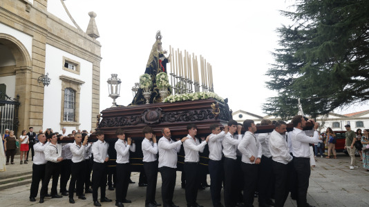 Procesión por los 275 años de devoción a la Virgen de Dolores