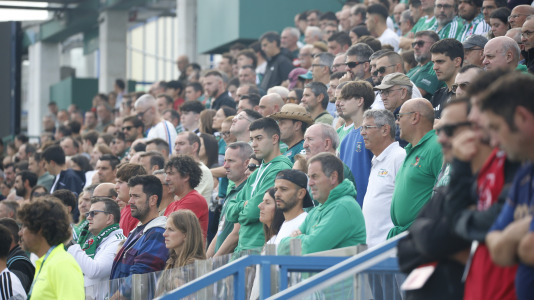 Partido entre el Racing Club Ferrol y el Pontevedra CF