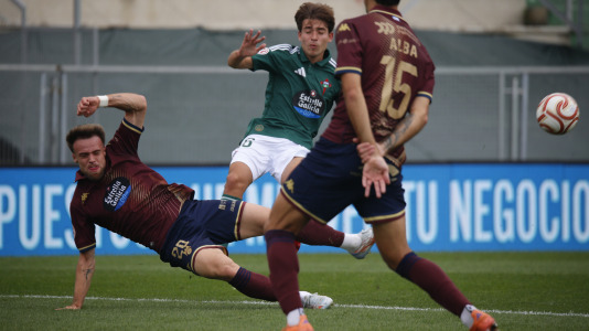 Partido entre el Racing Club Ferrol y el Pontevedra CF