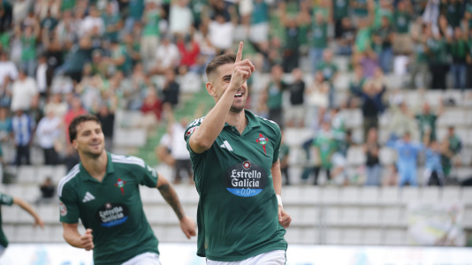 Partido entre el Racing Club Ferrol y el Pontevedra CF