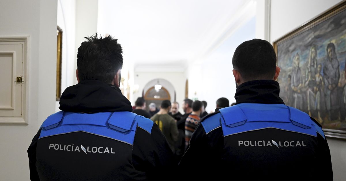 El gobierno de Ferrol asegura que acabará el mandato con 77 ...
